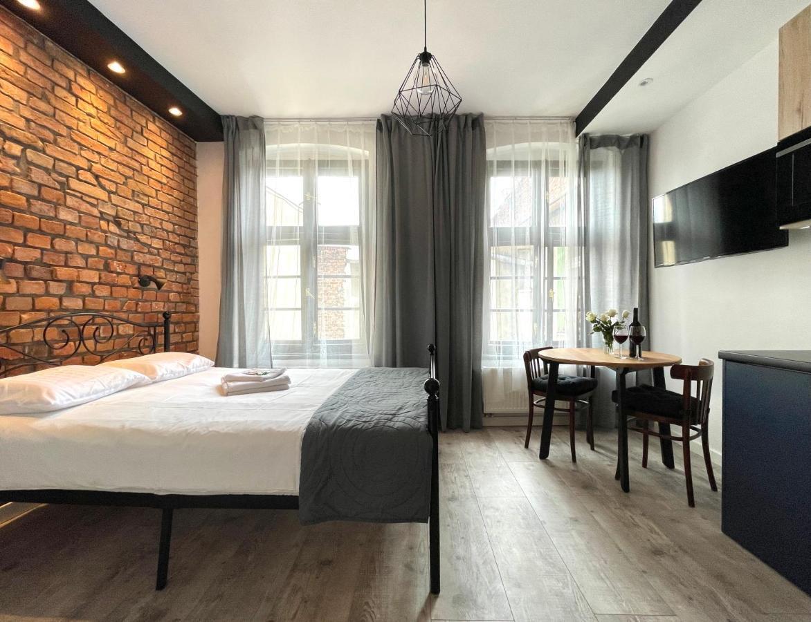 Apartment Copernicus Street - Broken Flowers And Twin Peaks Torun